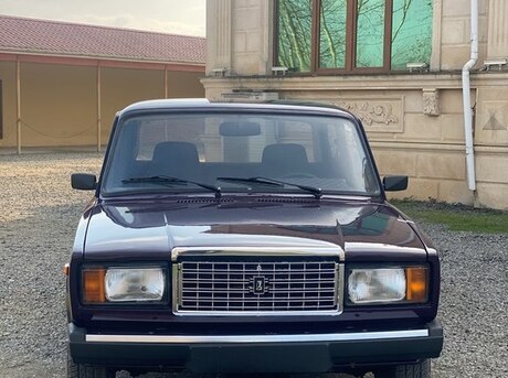 LADA (VAZ) 2107 2001