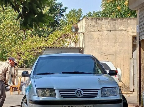 Volkswagen Bora 2000
