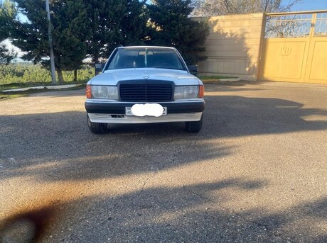 Mercedes 190 1989