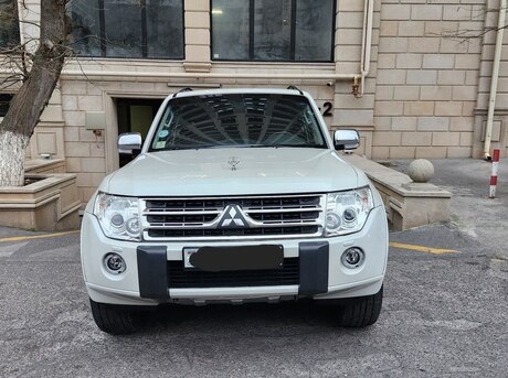 Mitsubishi Pajero 2010