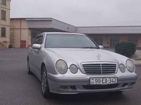 Mercedes E 200 2001