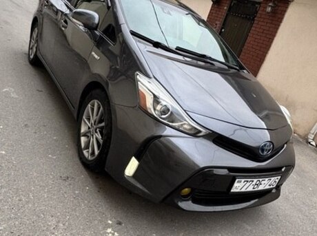 Toyota Prius V