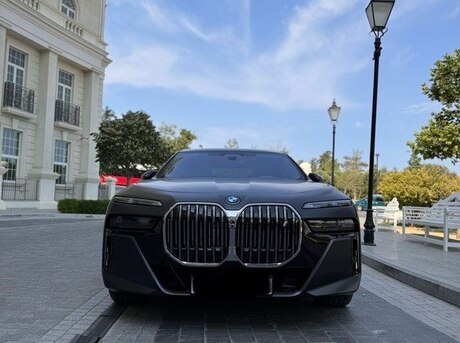 BMW i7 2022