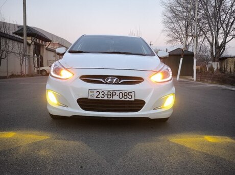 Hyundai Accent 2014