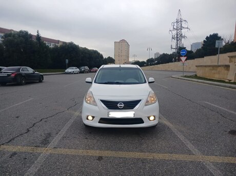 Nissan Sunny 2012