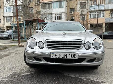 Mercedes E 240 2004