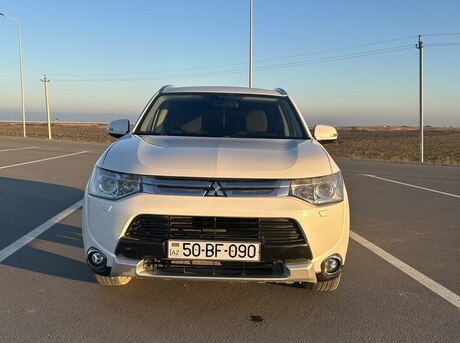 Mitsubishi Outlander 2015