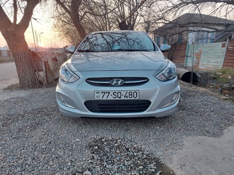 Hyundai Accent 2015