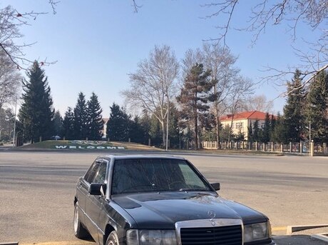 Mercedes 190 1990