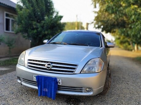 Nissan Teana 2003
