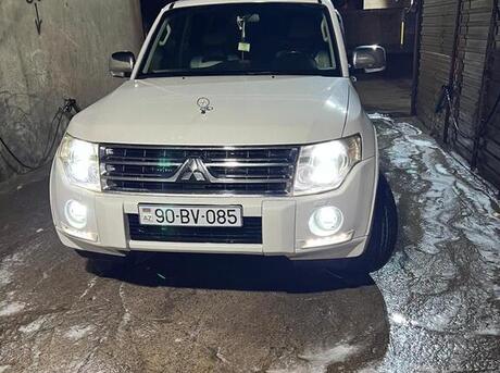 Mitsubishi Pajero 2010