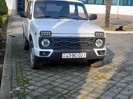 LADA (VAZ) Niva 2012