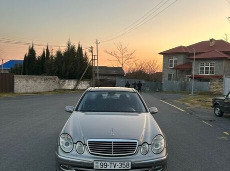 Mercedes E 240 2004