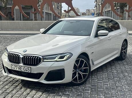 BMW 530e