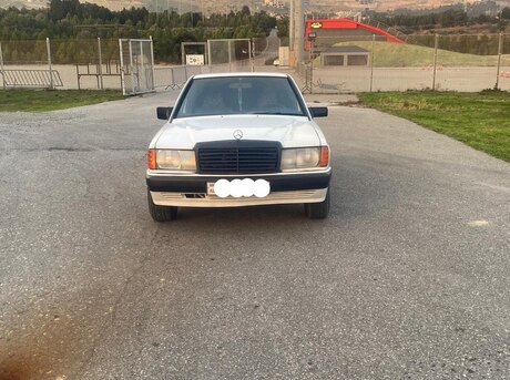 Mercedes 190 1990