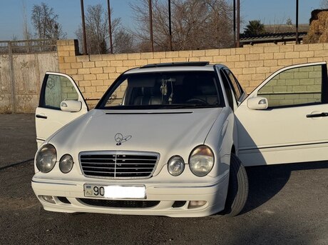 Mercedes E 220 d 2002
