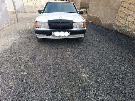 Mercedes 190 1989