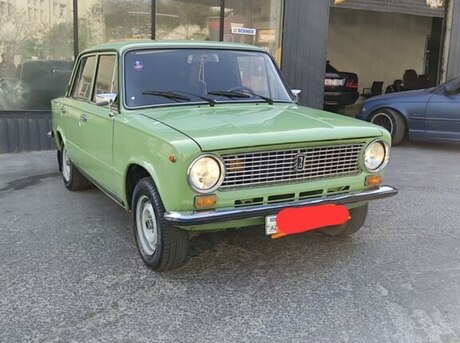 LADA (VAZ) 21011 1985