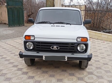 LADA (VAZ) Niva 2016