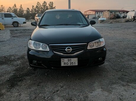 Nissan Sunny 2010