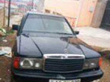 Mercedes 190 1983