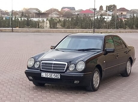 Mercedes E 240 1999