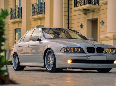 BMW Alpina B10