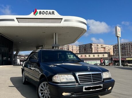 Mercedes C 180