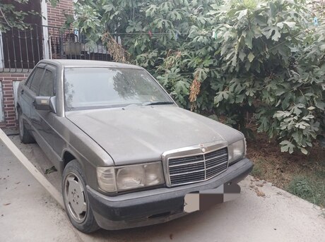 Mercedes 190 1990