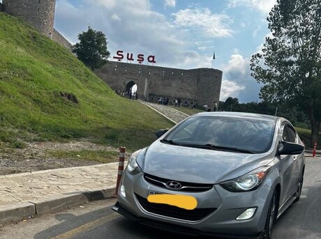 Hyundai Elantra 2013
