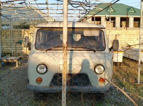 UAZ 452 1981