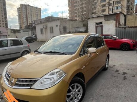 Nissan Tiida 2011