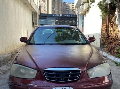 Hyundai Elantra 2001