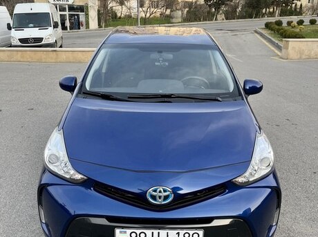 Toyota Prius V 2014