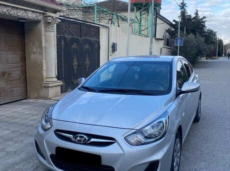 Hyundai Accent 2013