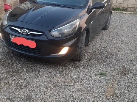 Hyundai Accent 2011