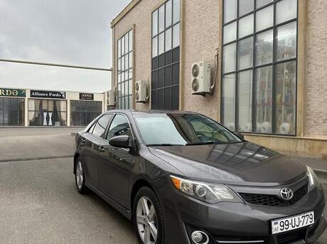 Toyota Camry 2014