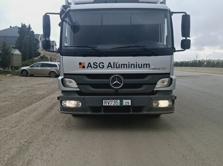 Mercedes Atego 818