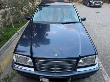 Mercedes C 230