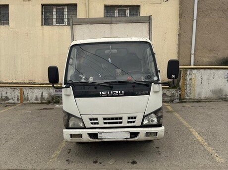 Isuzu NHR 55 E