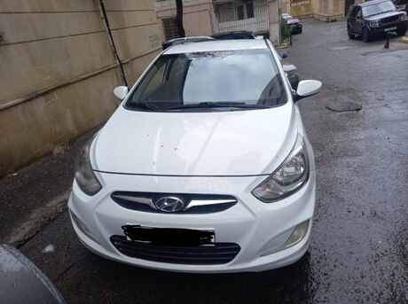 Hyundai Accent 2011