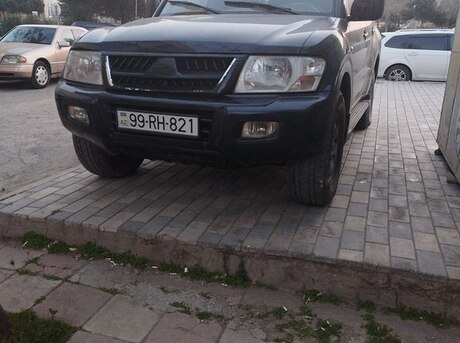 Mitsubishi Pajero 2001