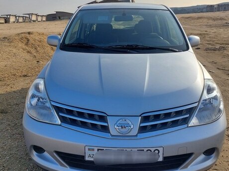 Nissan Tiida 2011