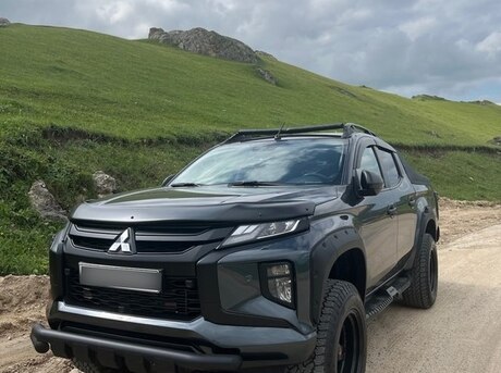 Mitsubishi L200 2021