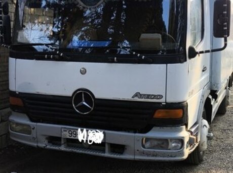 Mercedes Atego 815