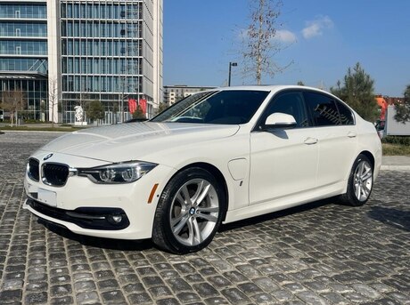 BMW 330e