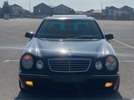 Mercedes E 240 2000