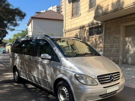 Mercedes Viano 2006