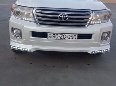 Toyota Land Cruiser 2011