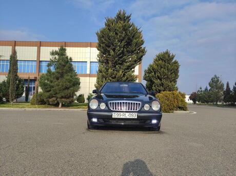 Mercedes E 220 d 2000